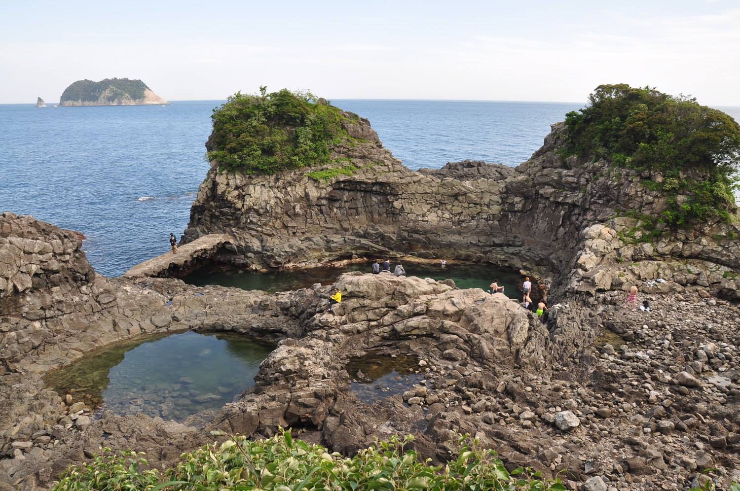 天然游泳池韩国济州岛附近的道鬼岩